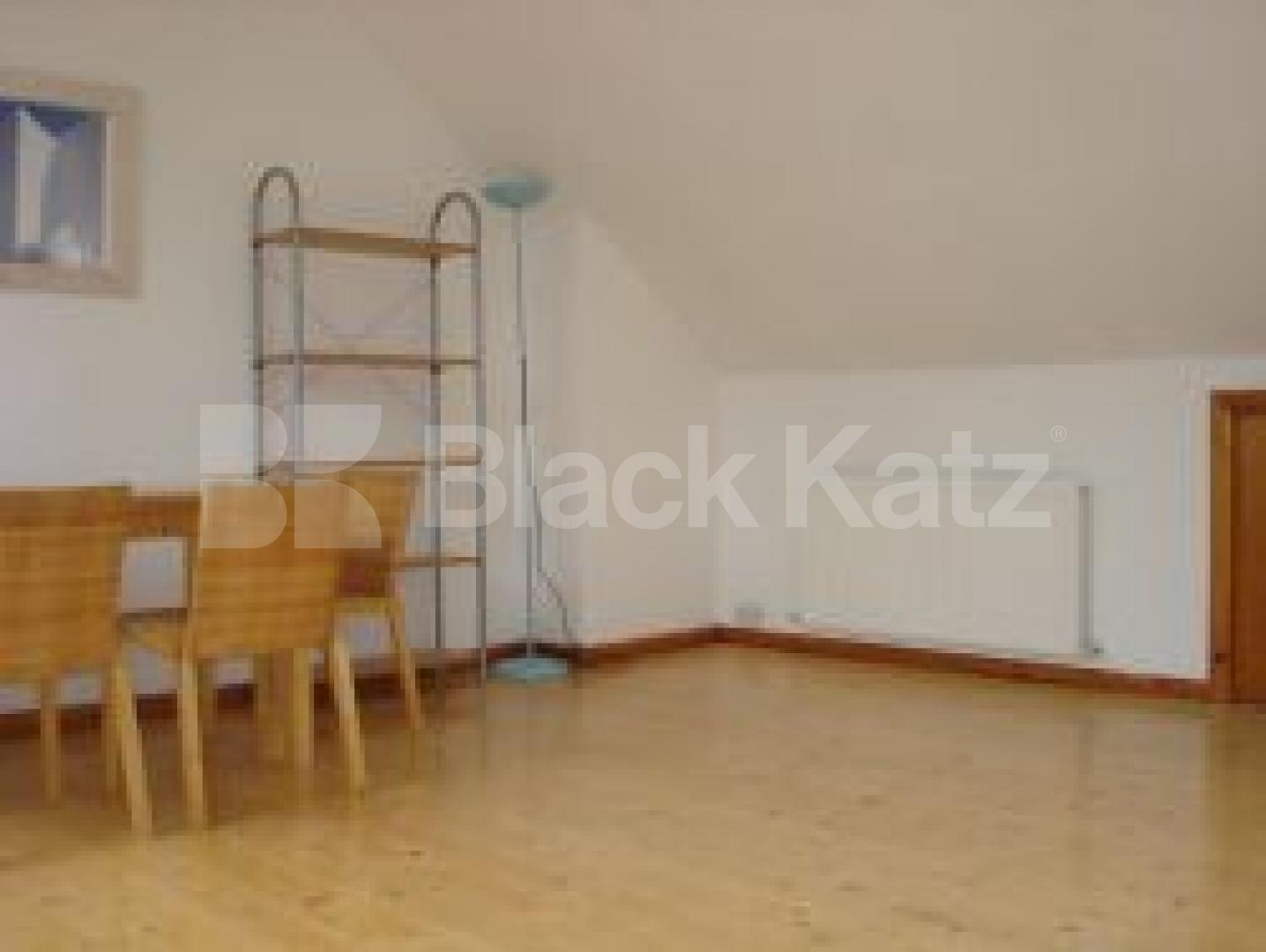 			MINS TO PARLIAMENT FIELDS, 2 Bedroom, 1 bath, 1 reception Flat			 Glenhurst Avenue, KENTISH TOWN-DARTMOUTH PARK